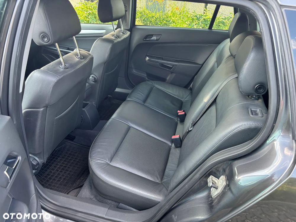 Opel Astra 1.7 CDTI DPF Cosmo - 8