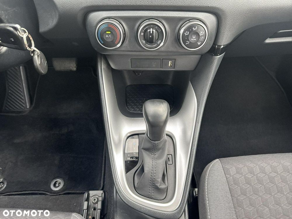 Toyota Yaris - 24