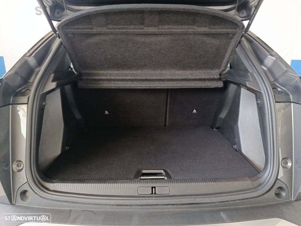 Peugeot 2008 1.5 BlueHDi Allure Pack EAT8 - 6