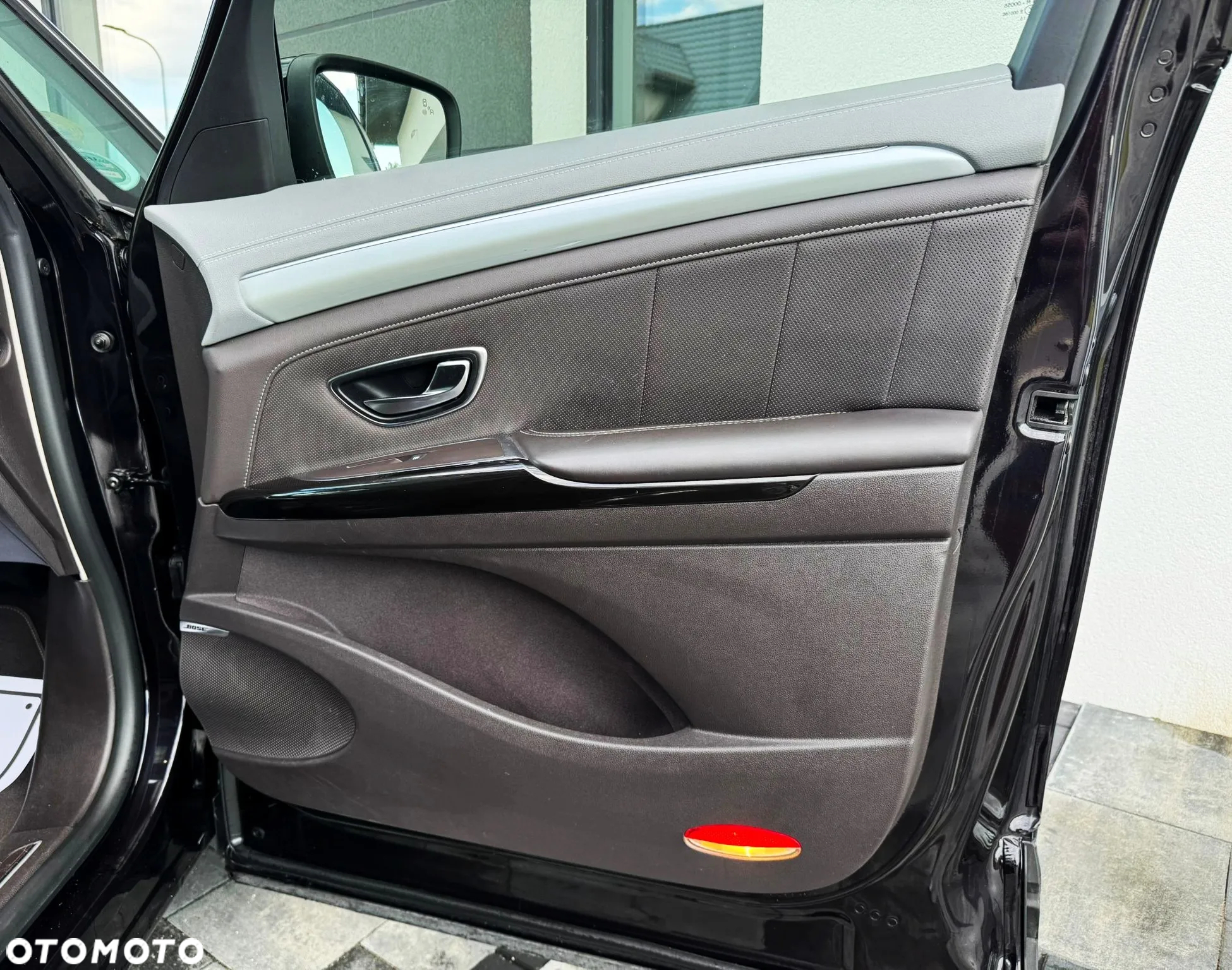 Renault Espace 1.6 dCi Energy Initiale Paris EDC 7os - 24
