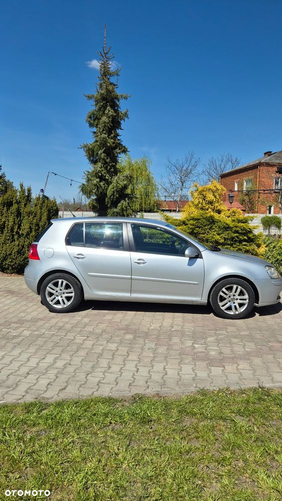 Volkswagen Golf - 8