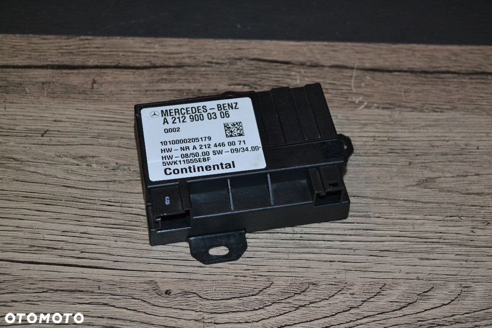 MERCEDES W204 W207 W212 MODUŁ STEROWNIK POMPY PALIWA 2129000306 - 1