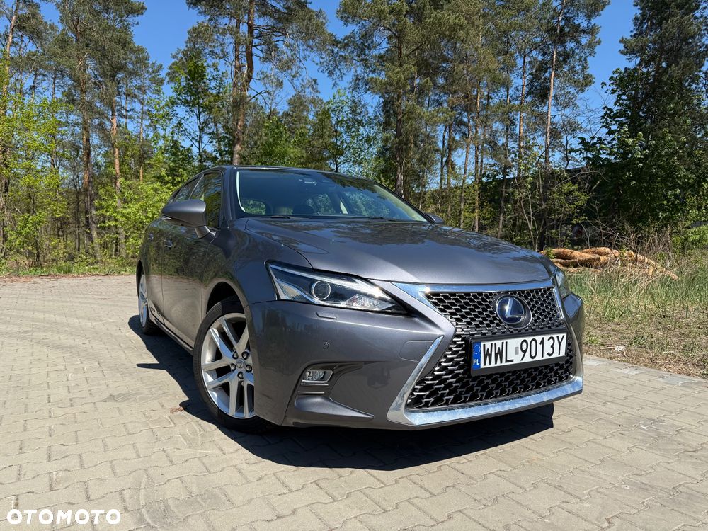 Lexus CT 200h Prestige - 3