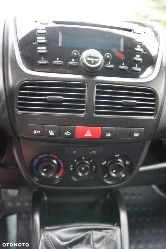 Opel COMBO - 20