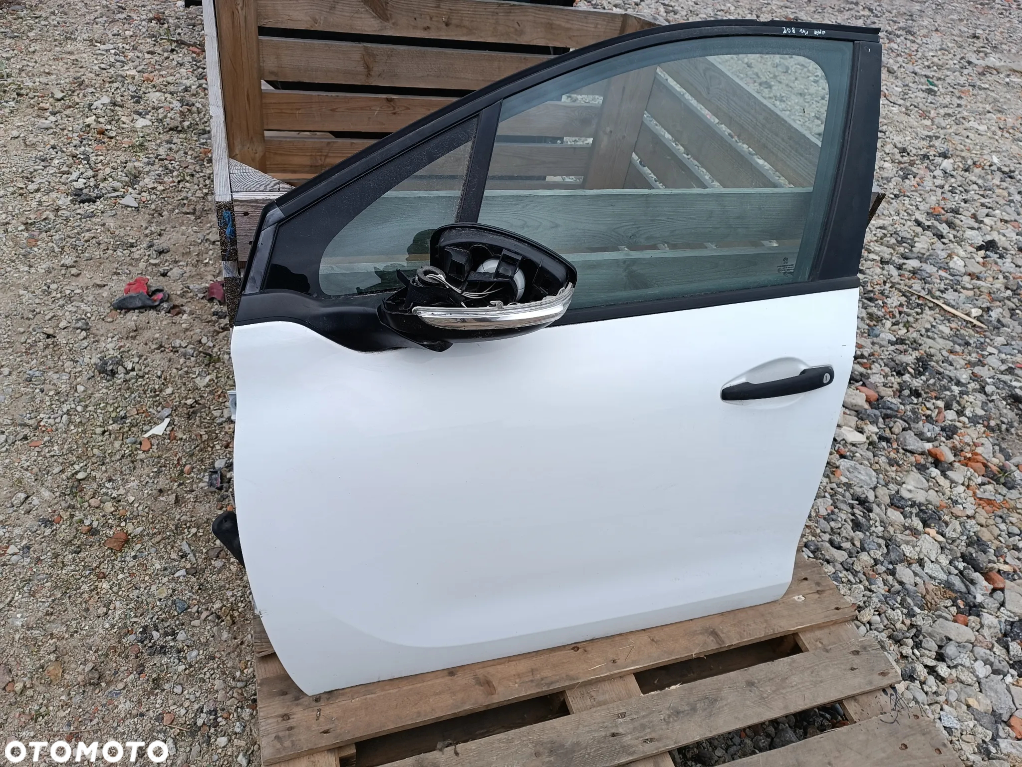 DRZWI LEWE PRZÓD LEWY PEUGEOT 208 - 2