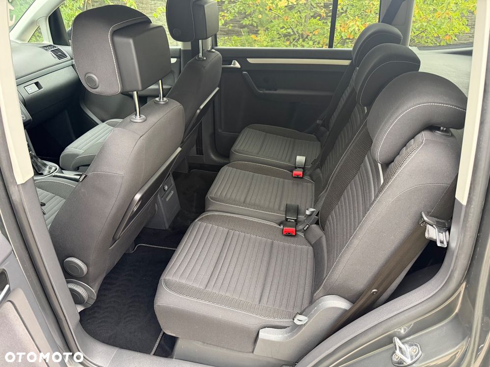 Volkswagen Touran - 15