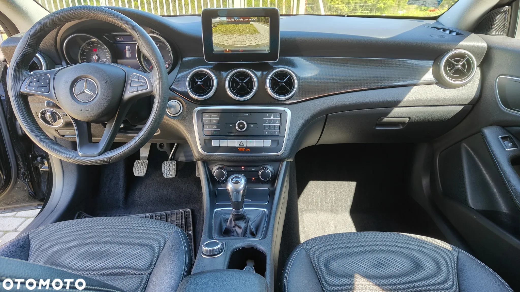 Mercedes-Benz CLA 180 d - 10