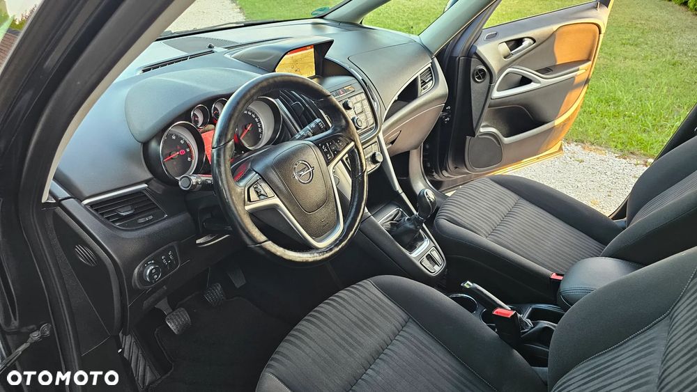 Opel Zafira - 16