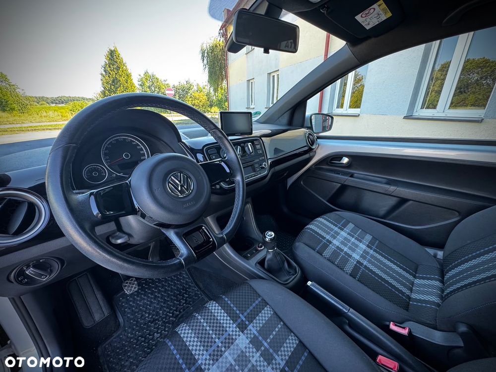 Volkswagen up! club - 12