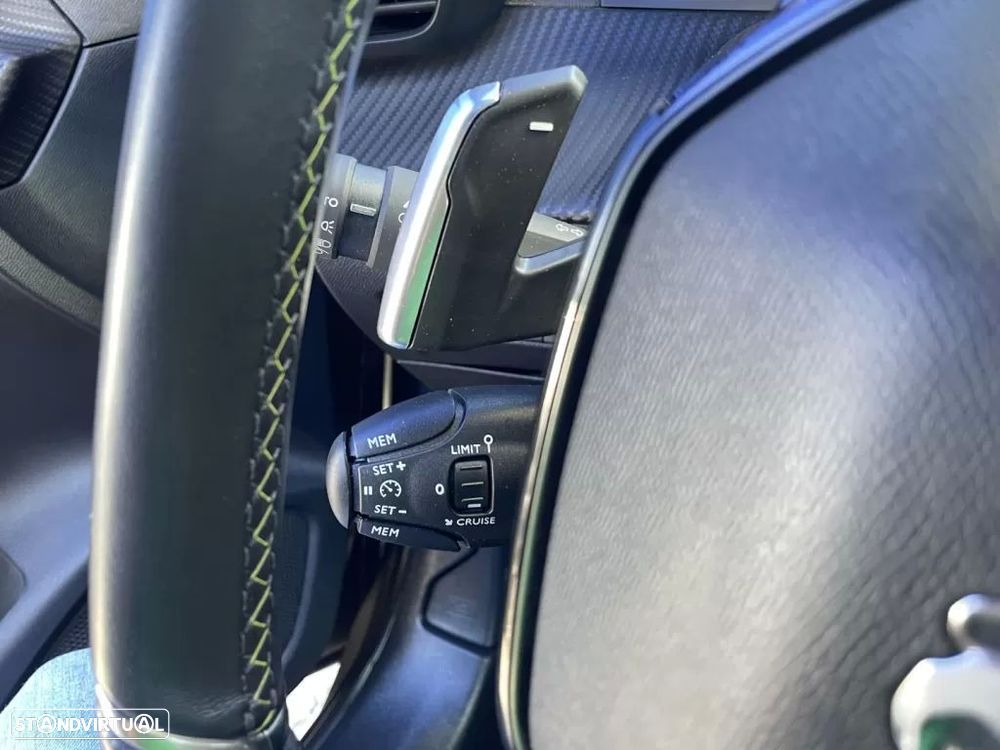 Peugeot 208 1.2 PureTech GT Line EAT8 - 38