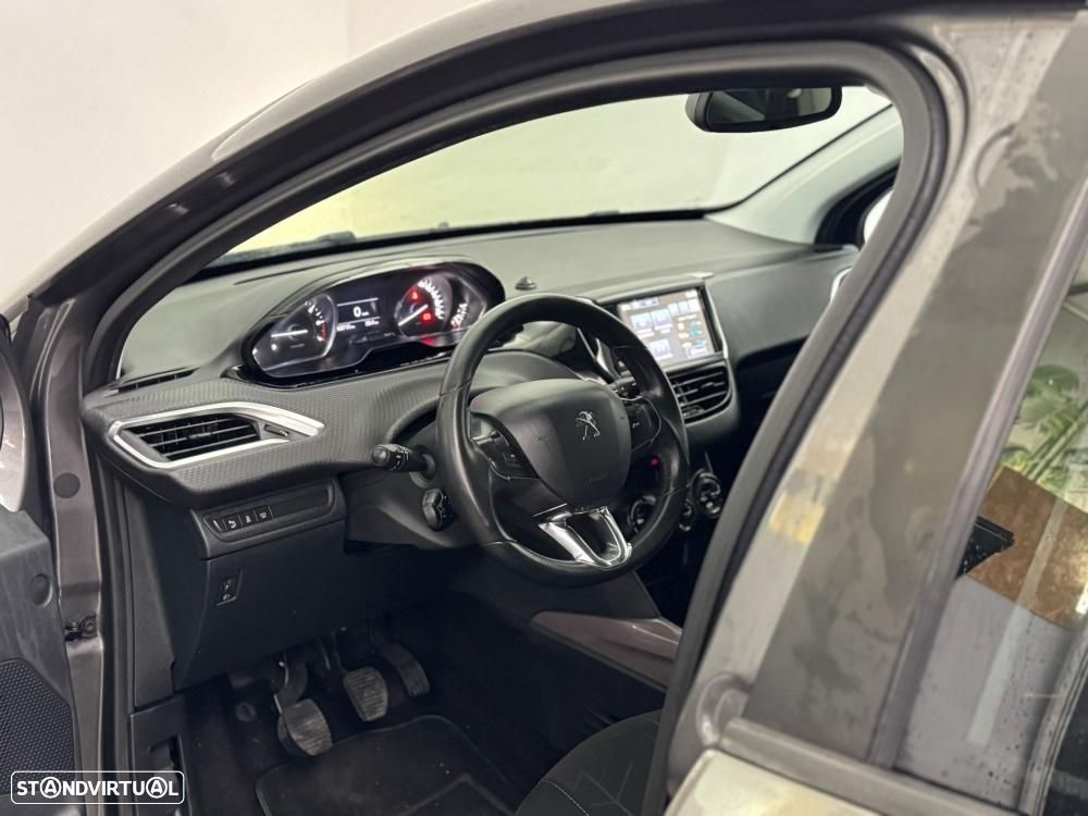 Peugeot 2008 1.2 PureTech Style - 19
