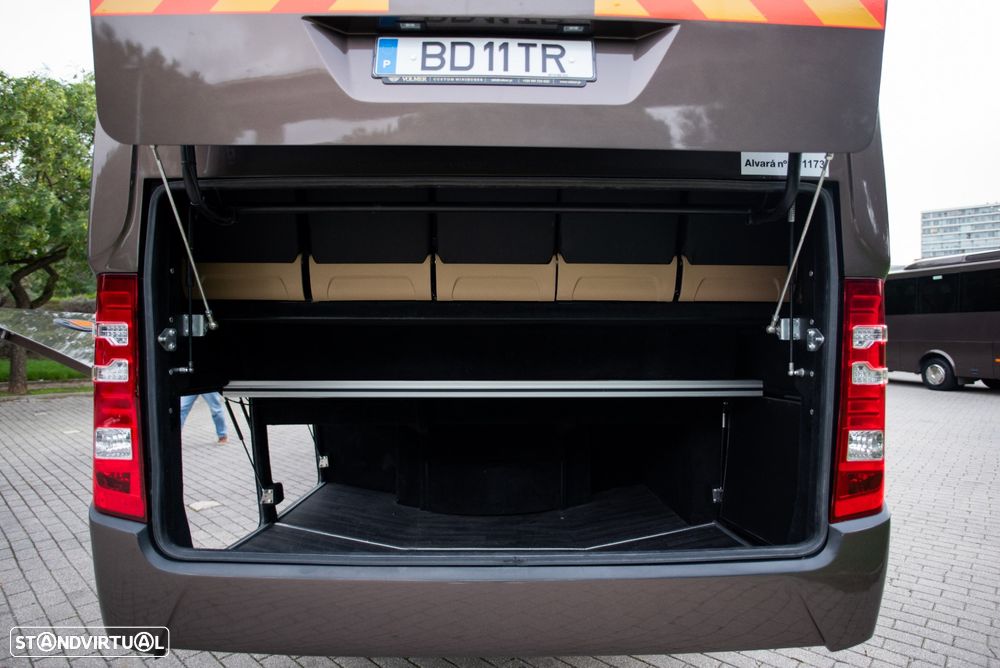 Mercedes Benz Sprinter 819 - 4