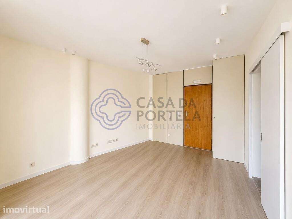 Apartamento T1 Centro de Matosinhos com Garagem - Grande imagem: 5/21