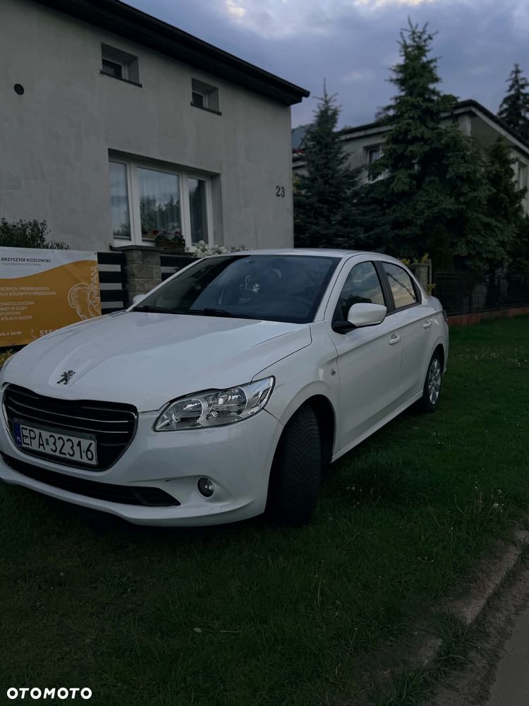 Peugeot 301 1.6 VTi Allure - 2