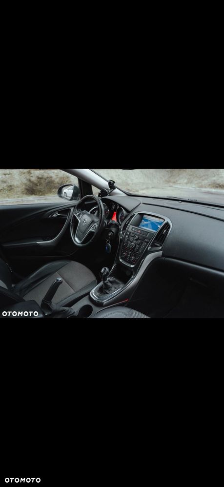 Opel Astra 1.4 Turbo Cosmo - 21