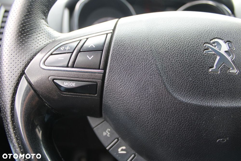 Peugeot 4008 - 24