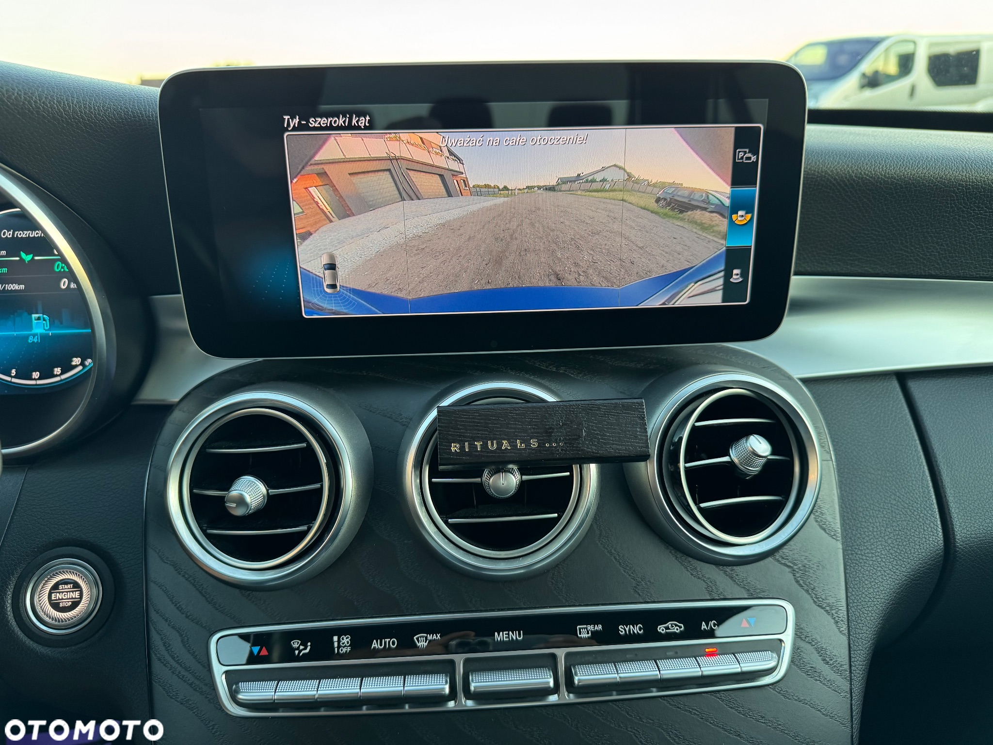 Mercedes-Benz Klasa C 200 T 9G-TRONIC AMG Line - 30