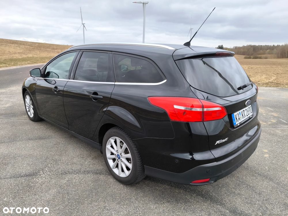 Ford Focus 1.0 EcoBoost Titanium - 4