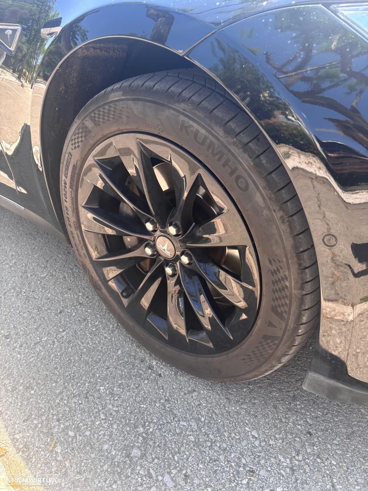 Tesla Model S 85 - 22