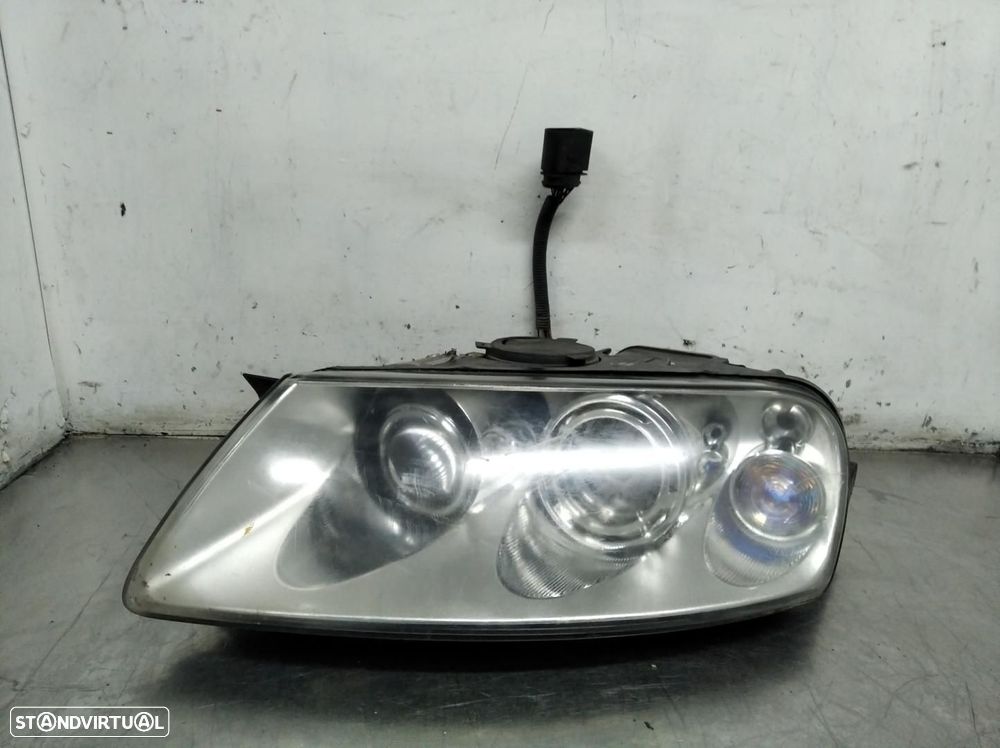 FAROL ESQUERDO VOLKSWAGEN TOUAREG 7LA - 1