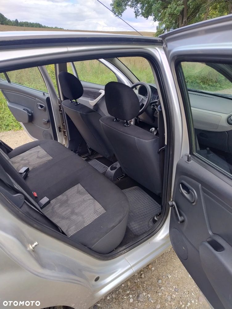 Dacia Sandero 1.2 16V Ambiance - 4
