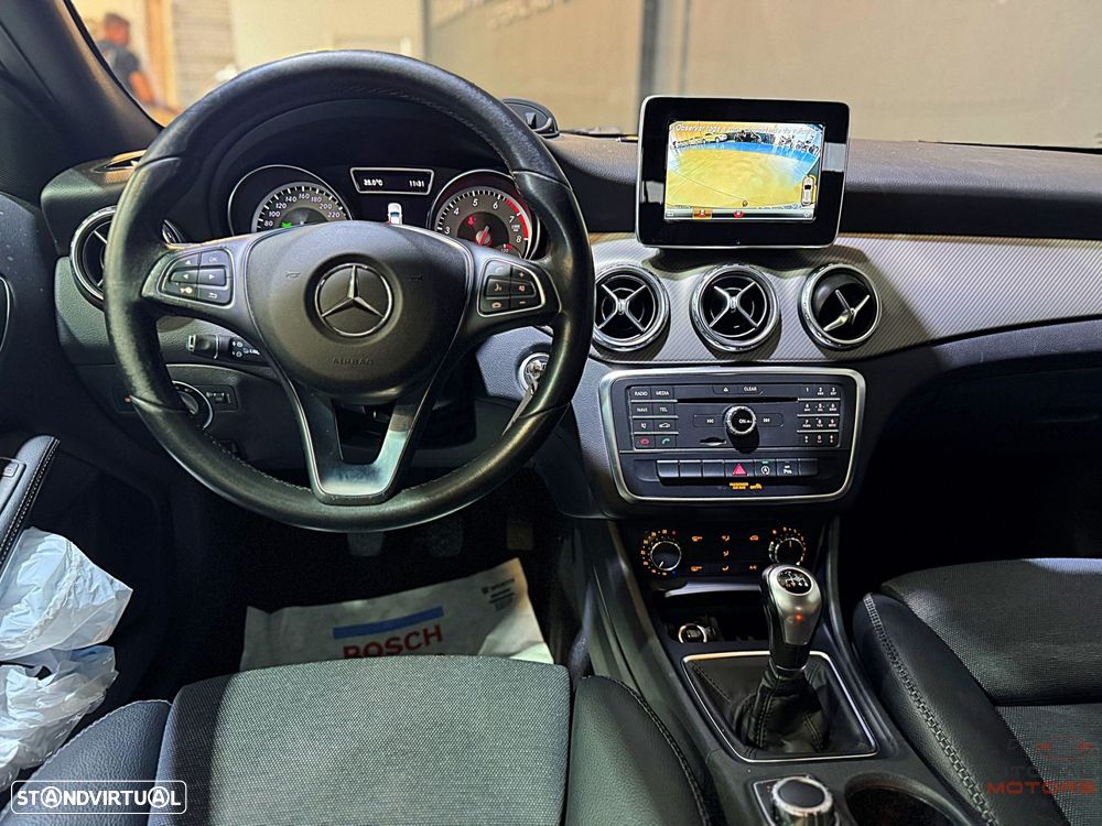 Mercedes-Benz GLA 180 Style - 20