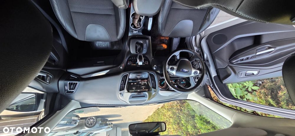 Ford Kuga 2.0 TDCi 4x4 Titanium - 32