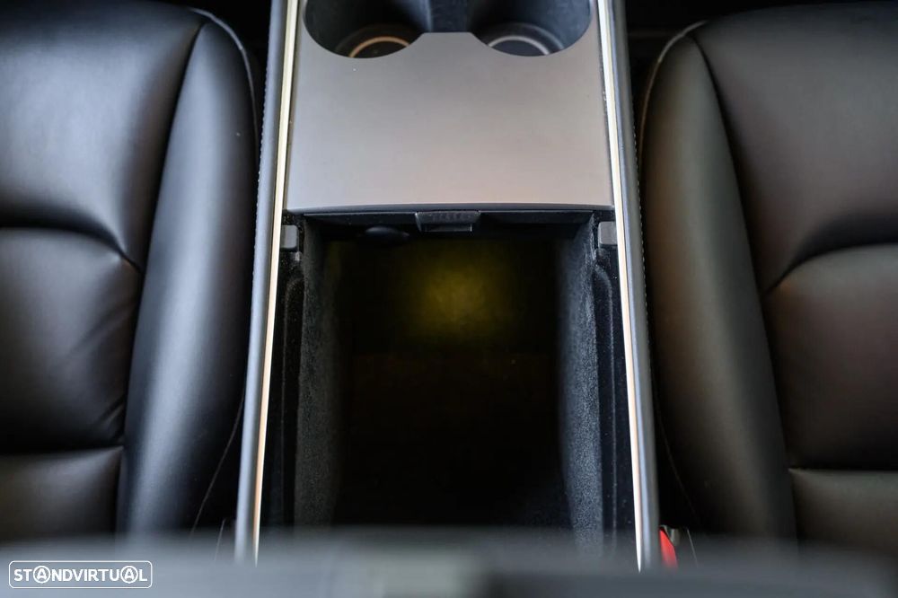 Tesla Model 3 Standard Range Plus RWD - 40