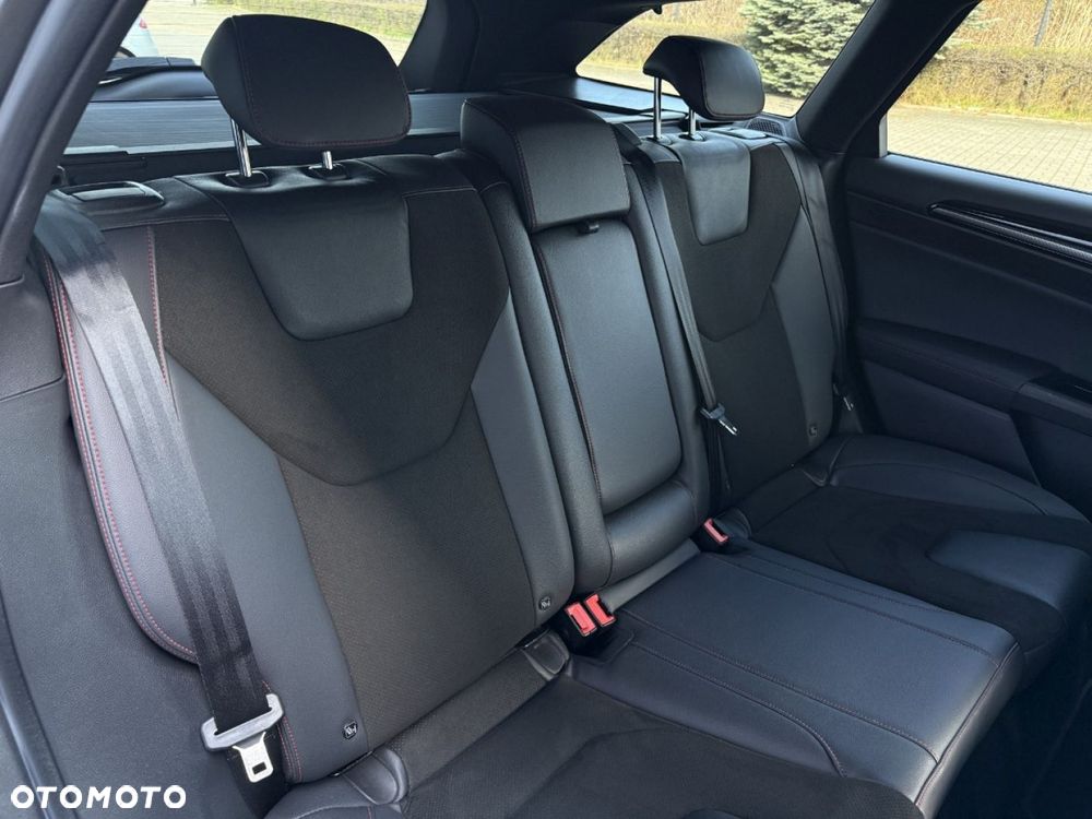 Ford Mondeo - 36