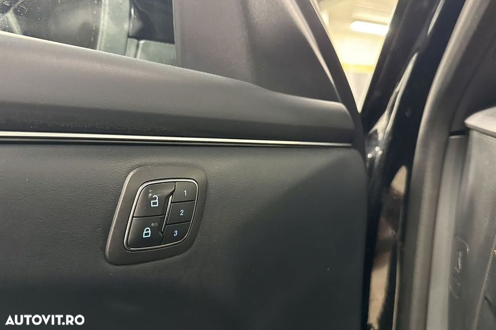 Ford Mustang Mach-E AWD PREMIUM - 6