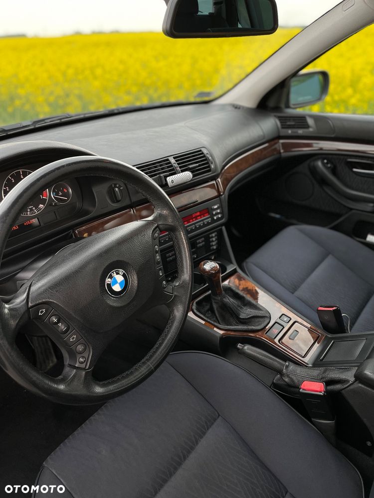 BMW Seria 5 520i - 21
