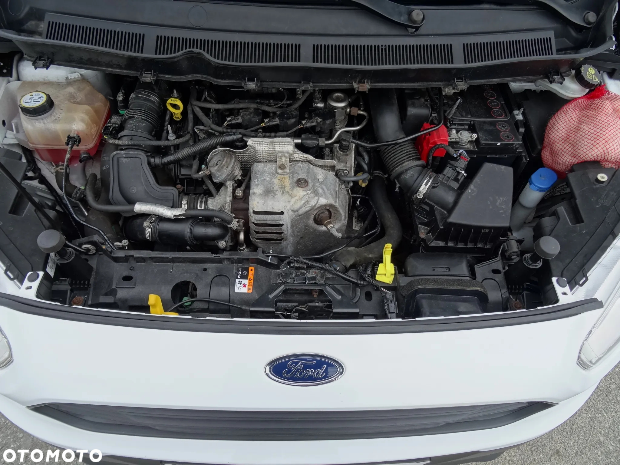 Ford Transit Courier - 20