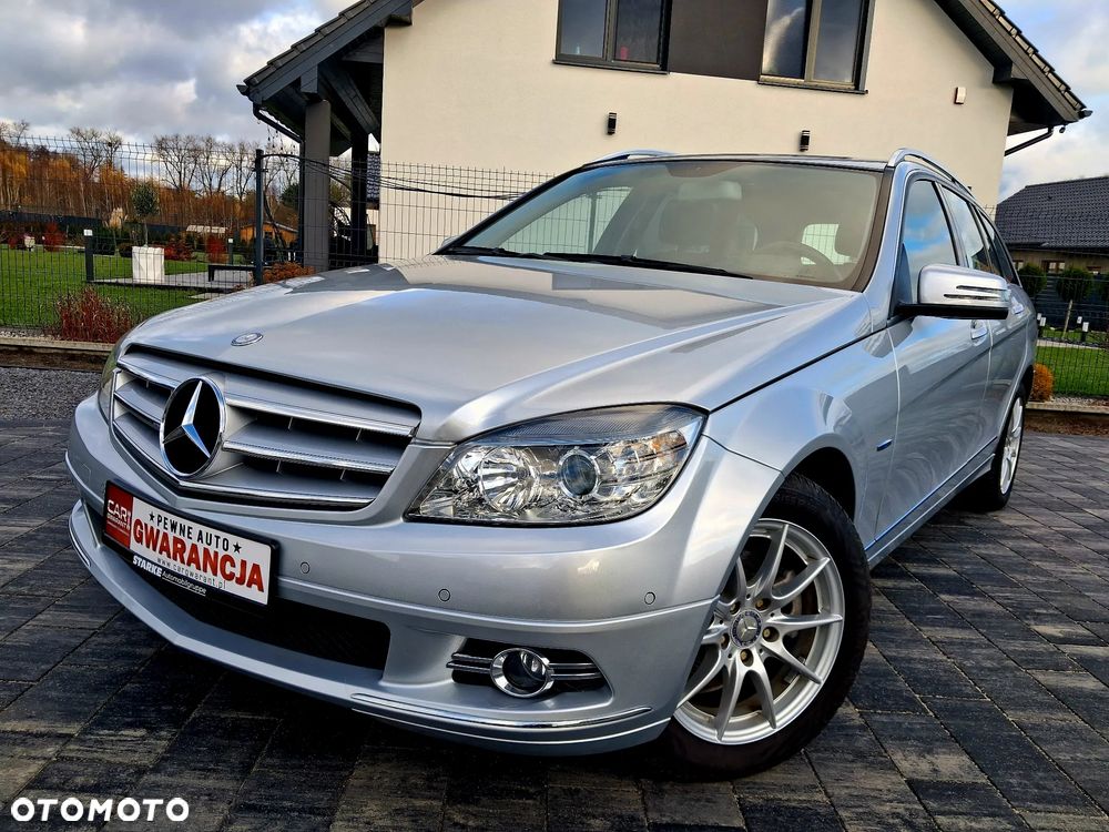 Mercedes-Benz Klasa C 180 CGI Automatik BlueEFFICIENCY Elegance