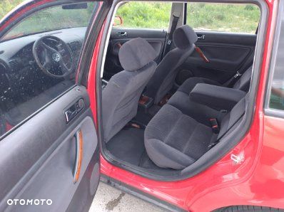 Volkswagen Passat 2.3 VR5 Comfortline - 9