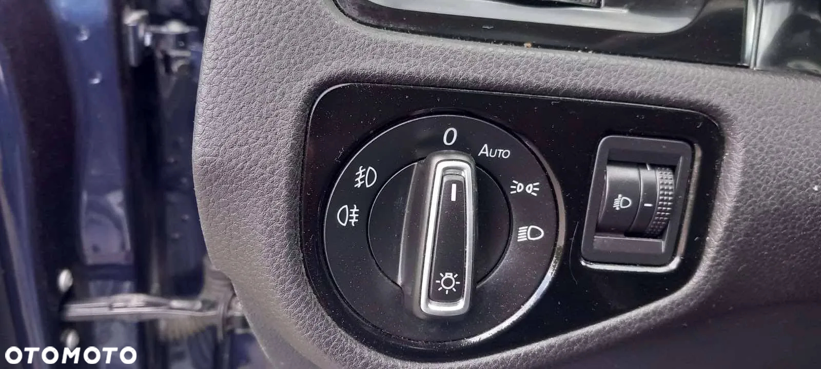 Volkswagen Golf - 25