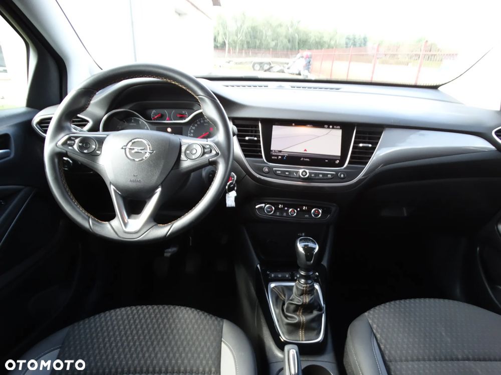 Opel Crossland X - 13