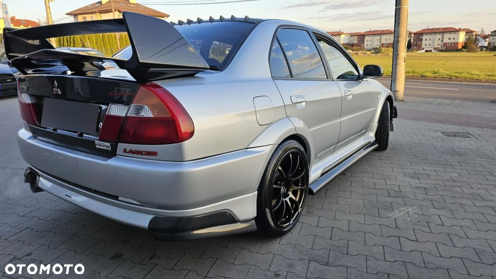 Mitsubishi Lancer Evolution IX - 7