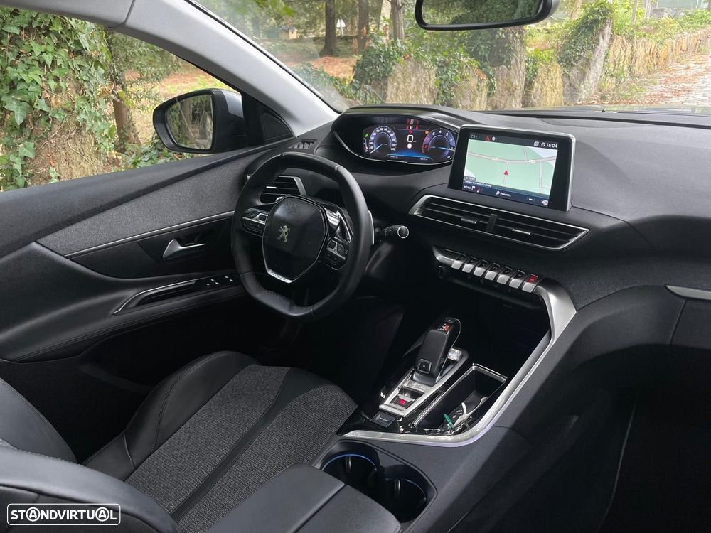 Peugeot 3008 1.2 PureTech Allure EAT8 - 21