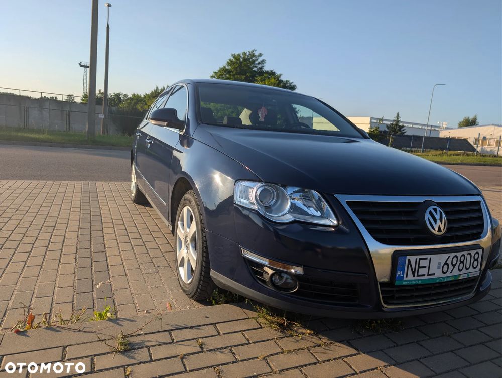 Volkswagen Passat 1.9 TDI Comfortline - 1