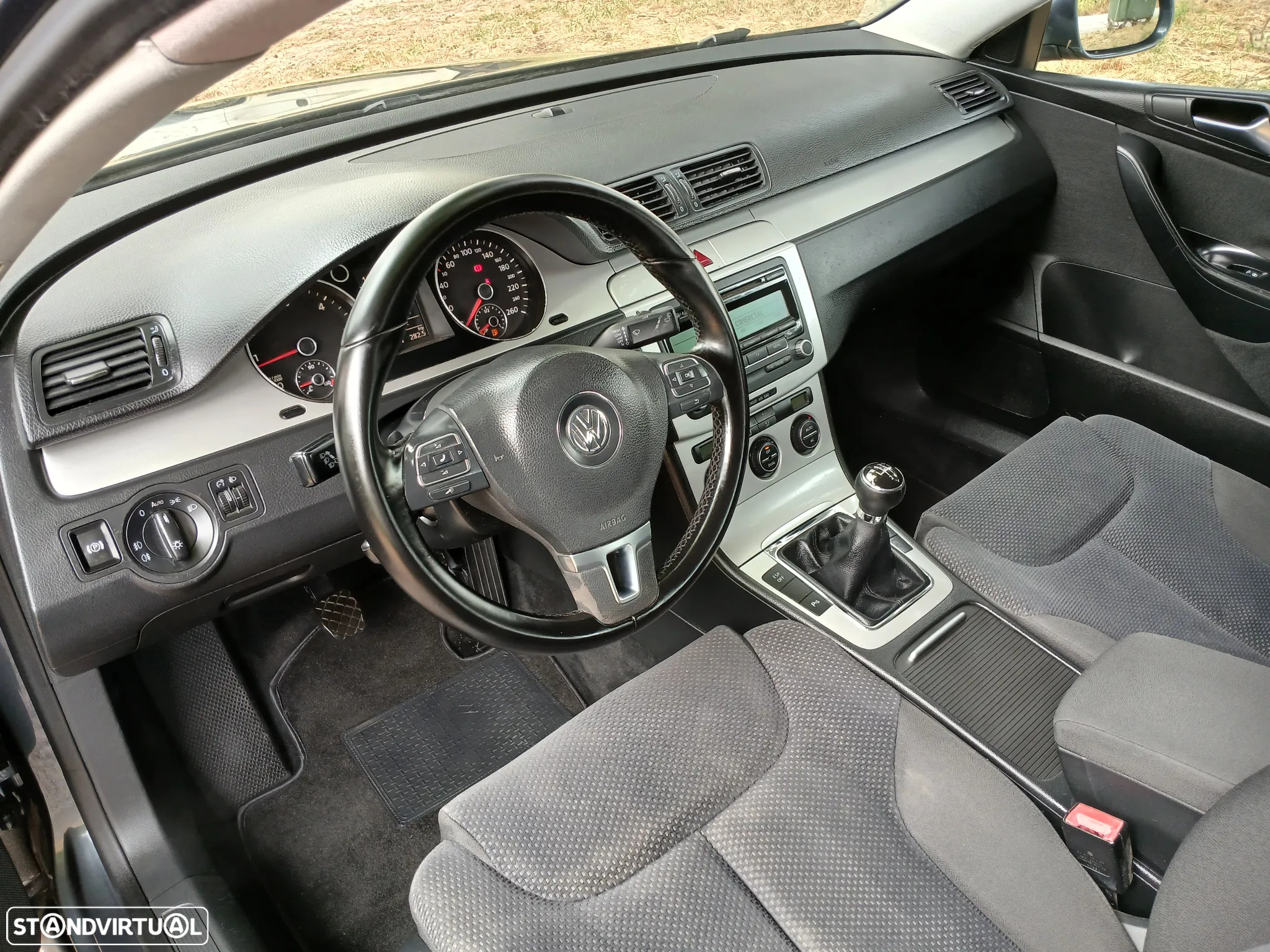 VW Passat Variant 1.6 TDI Confortline BlueMotion - 20