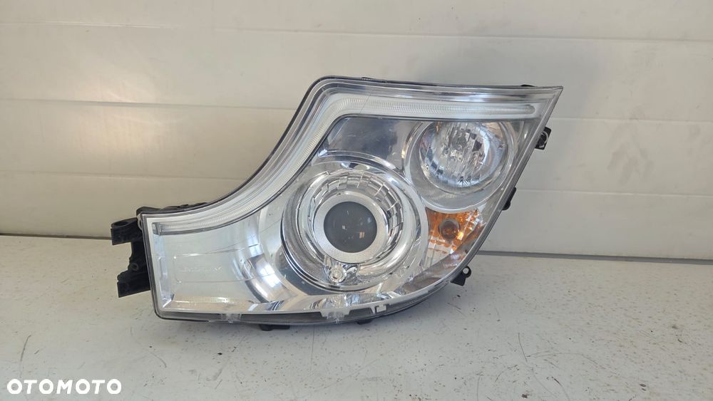 Lampa przednia reflektor xenon Mercedes mp4 9618205239 - 1