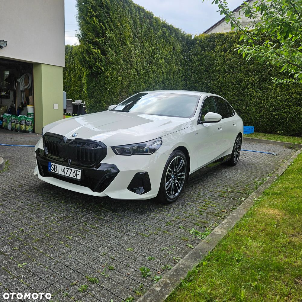 BMW Seria 5 520i mHEV M Sport - 1
