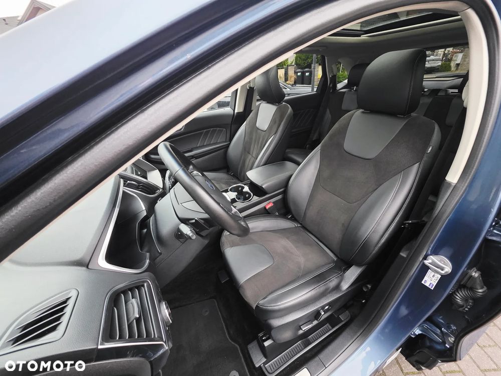 Ford Edge 2.0 TDCi Bi-Turbo 4x4 ST-LINE - 26
