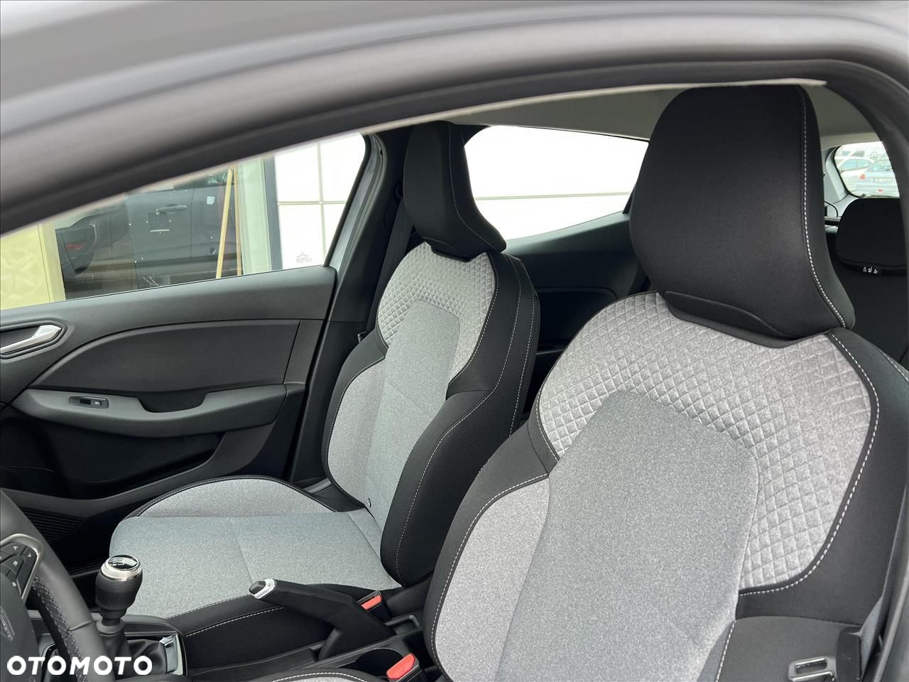 Renault Clio - 12