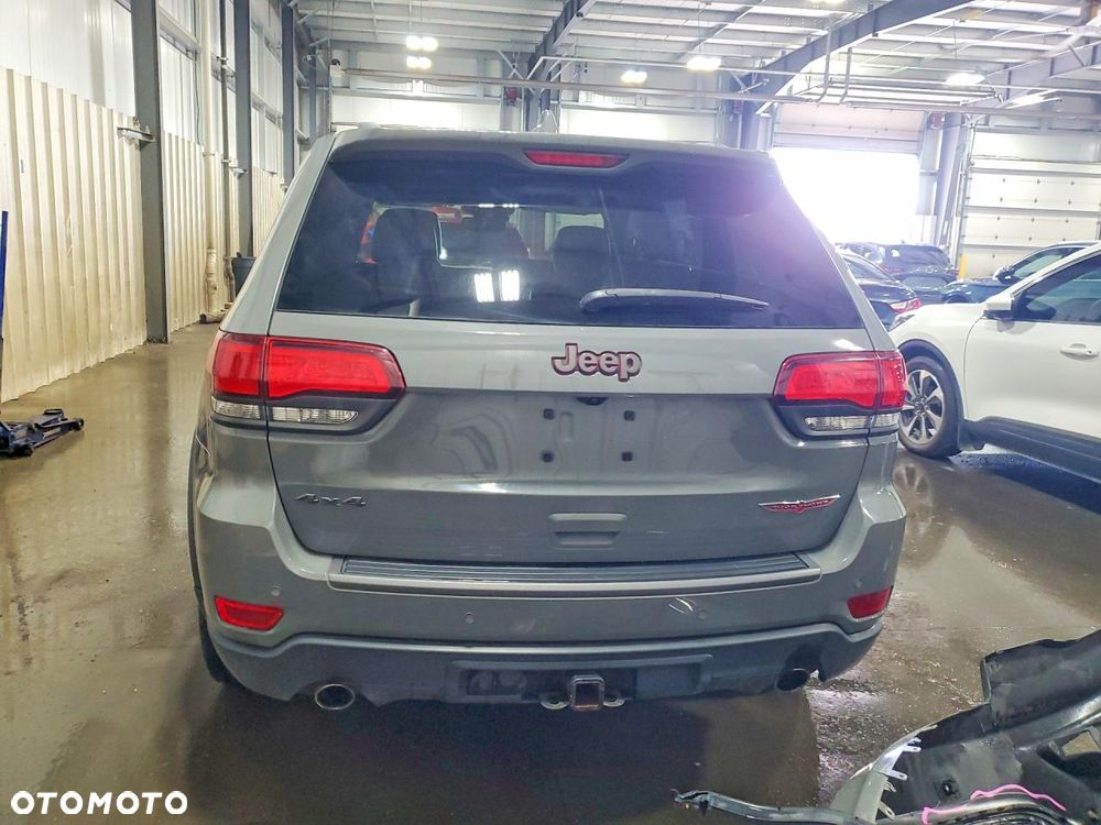Jeep Grand Cherokee - 6