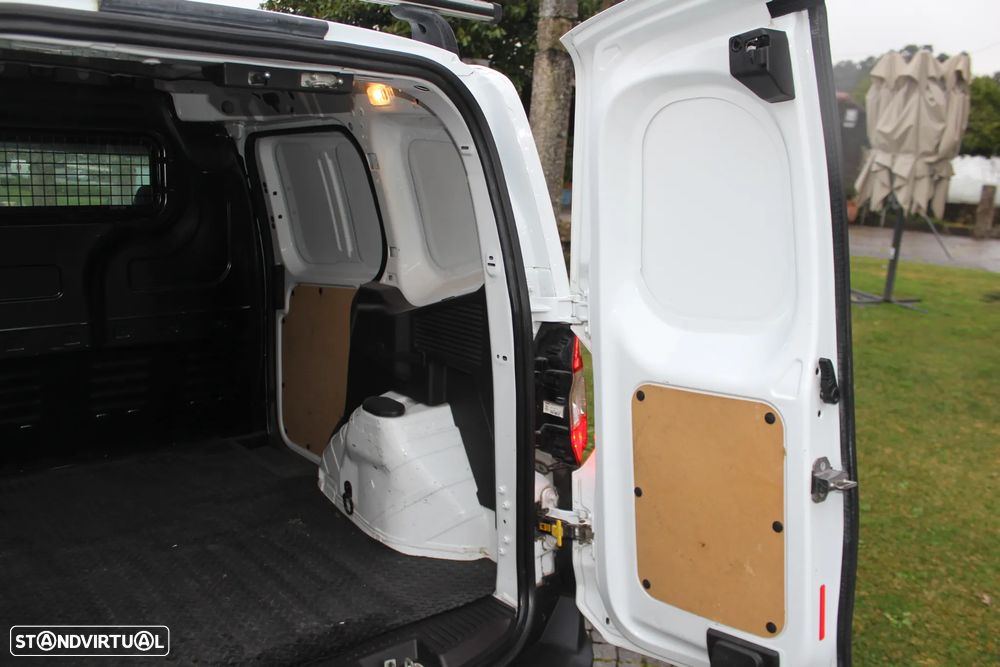 Ford TRANSIT COURIER - 13