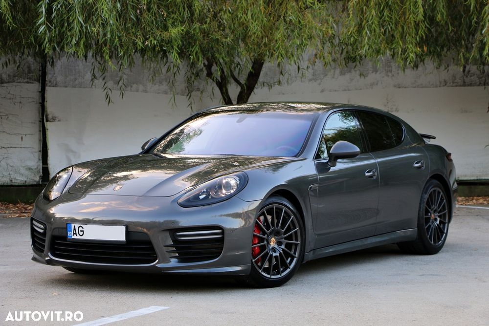 Porsche Panamera 4.8 PDK GTS - 2