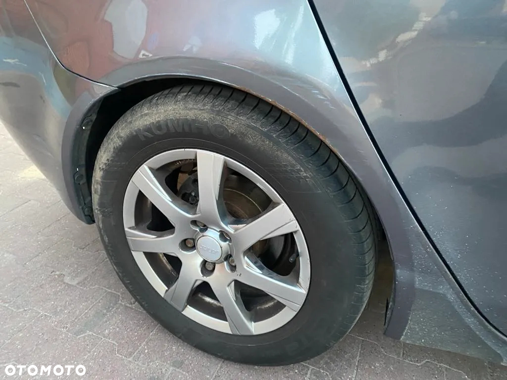Mitsubishi Lancer 1.6 Inform - 10