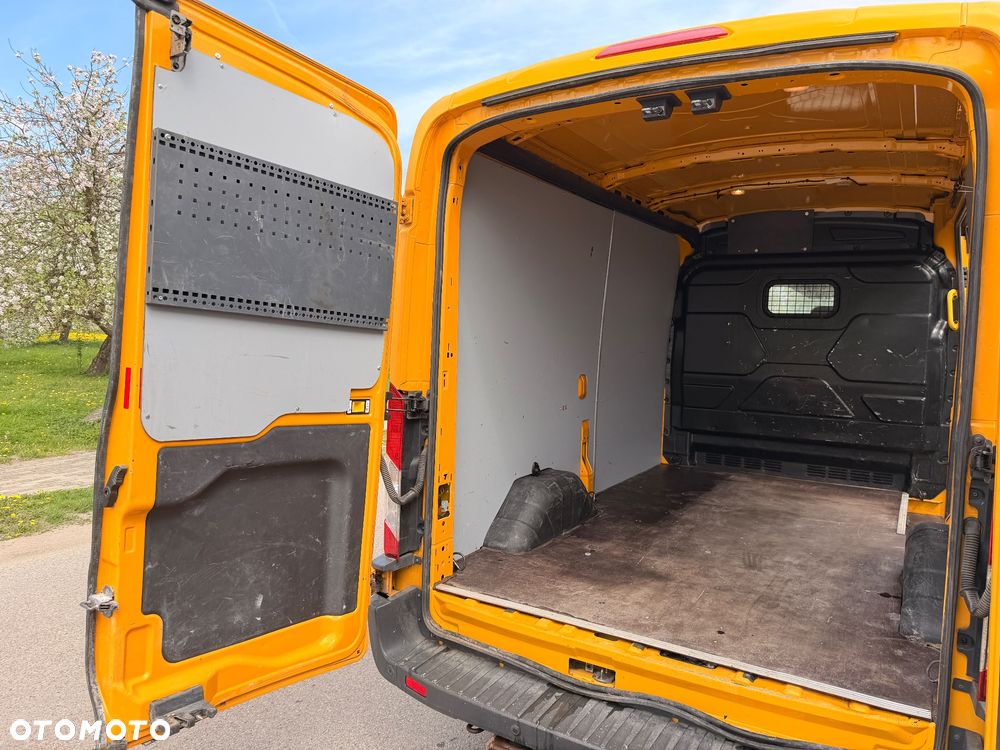Ford Transit - 19