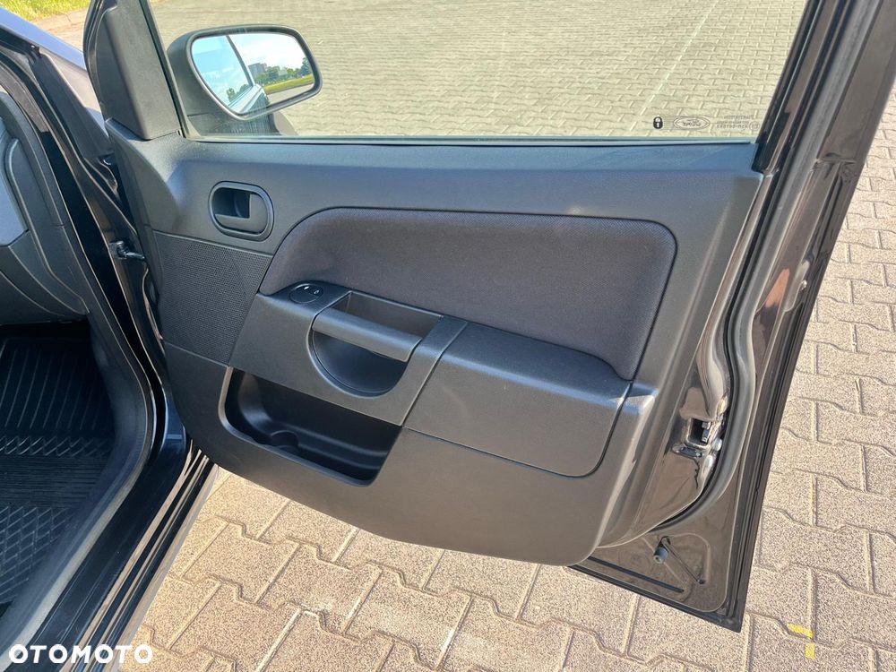 Ford Fiesta 1.3 - 4